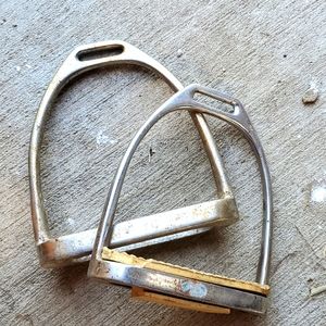 Stirrups mismatched pair